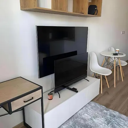 77 Wiktoryn Studio *